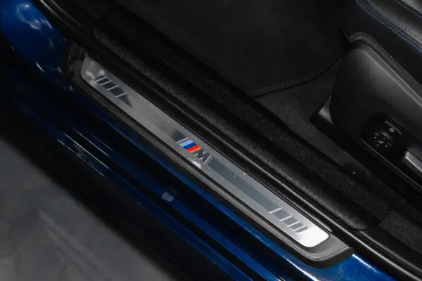 BMW 330 e Pack Desportivo M Auto 28