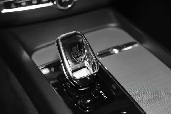 Volvo XC 60 2.0 T6 PHEV Black Edition 29