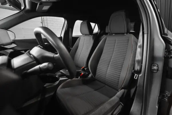Peugeot 2008 1.2 PureTech Active Pack 11