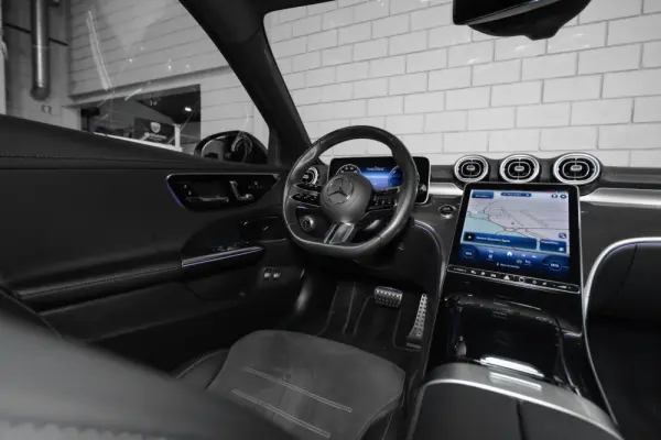 Mercedes-Benz C 300 e T 9G-TRONIC AMG Line 43