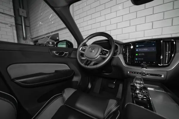 Volvo XC 60 2.0 T6 PHEV Black Edition 36