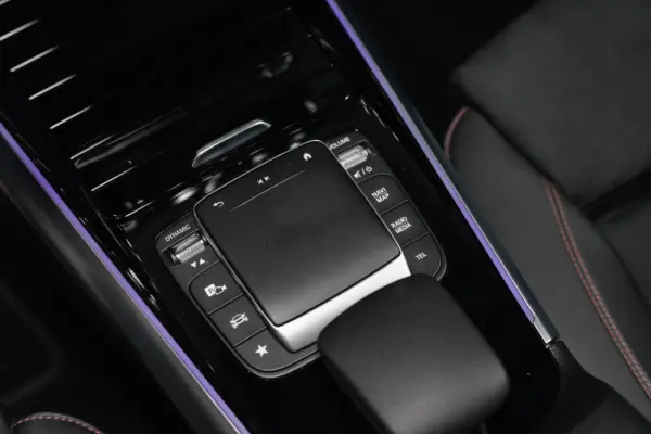 Mercedes-Benz EQA 250 AMG Line 41