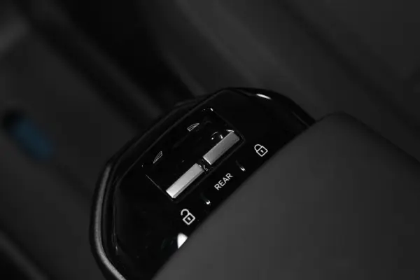 Volvo EX30 Twin Motor Performance AWD Ultra 27