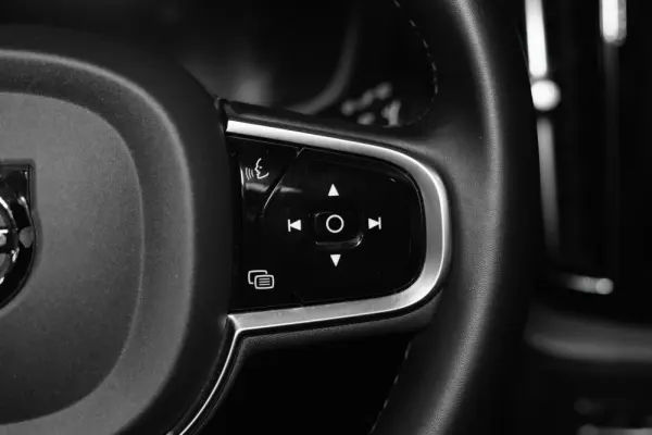Volvo XC 60 2.0 T6 PHEV Black Edition 7