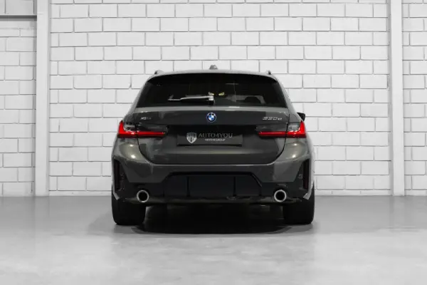 BMW 330 e xDrive Aut. M Sport 44