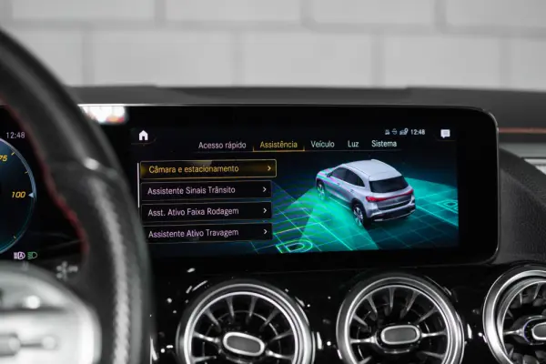 Mercedes-Benz EQA 250 AMG Line 17