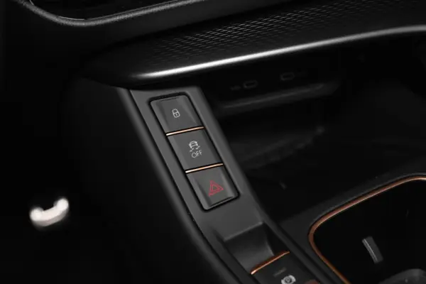 Cupra Terramar 1.5 e-Hybrid DSG 37