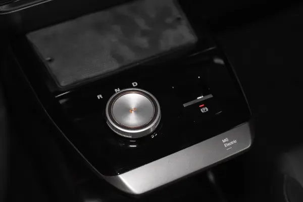 MG MG4 77 kWh Extended Range Luxury 34
