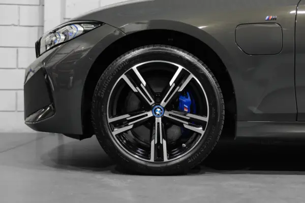 BMW 330 e xDrive Aut. M Sport 23