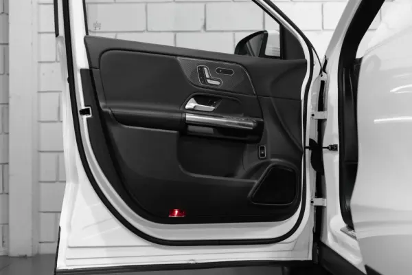 Mercedes-Benz GLA 250 e 8G-DCT AMG Line 28