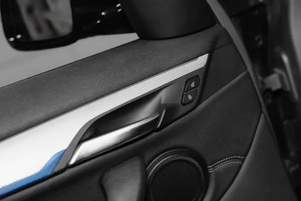 BMW X2 25 e xDrive X Pack M 18