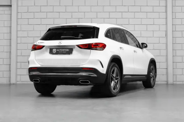Mercedes-Benz GLA 250 e 8G-DCT AMG Line 4