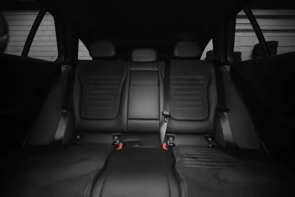 Mercedes-Benz C 300 e T 9G-TRONIC AMG Line 11