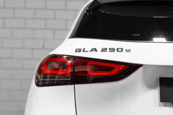 Mercedes-Benz GLA 250 e 8G-DCT AMG Line 45