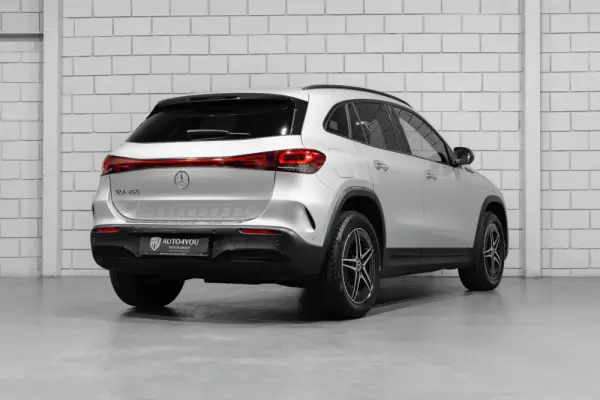 Mercedes-Benz EQA 250 AMG Line 4