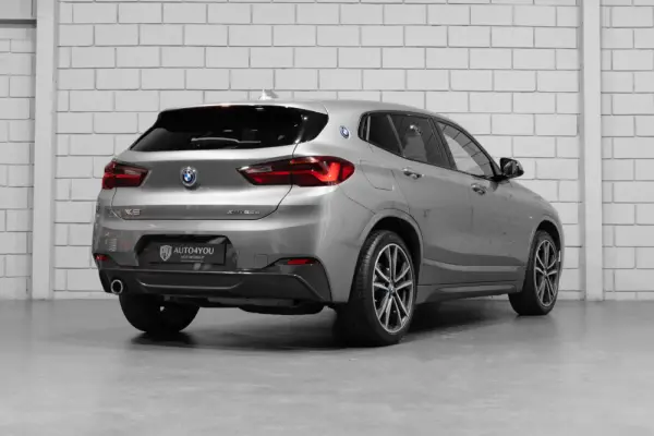 BMW X2 25 e xDrive X Pack M 4