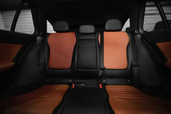 Mercedes-Benz C 300 e AMG Line 11