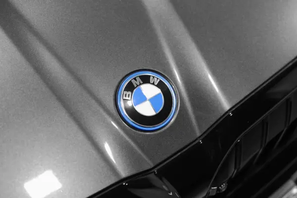 BMW 530 e Pack Desportivo M Pro 19