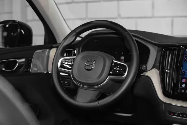 Volvo XC 60 2.0 T6 PHEV Black Edition 5