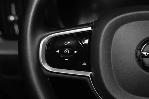Volvo XC 60 2.0 T6 PHEV Black Edition 6