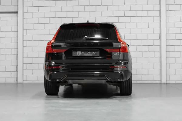 Volvo XC 60 2.0 T6 PHEV Black Edition 40