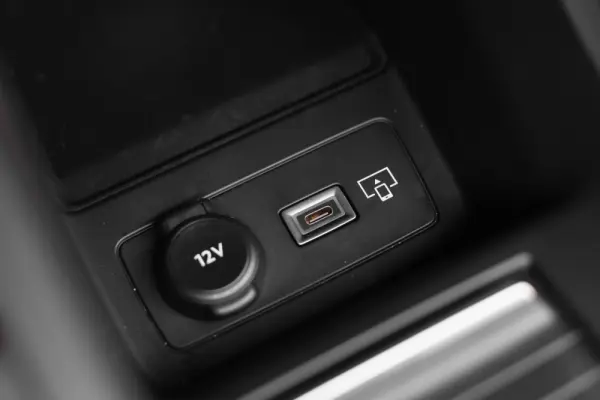 Peugeot 408 1.6 Hybrid Allure e-EAT8 25