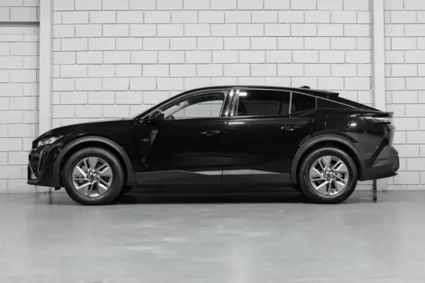 Peugeot 408 1.6 Hybrid Allure e-EAT8 2