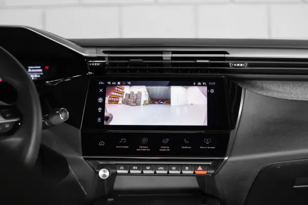 Peugeot 408 1.6 Hybrid Allure e-EAT8 18