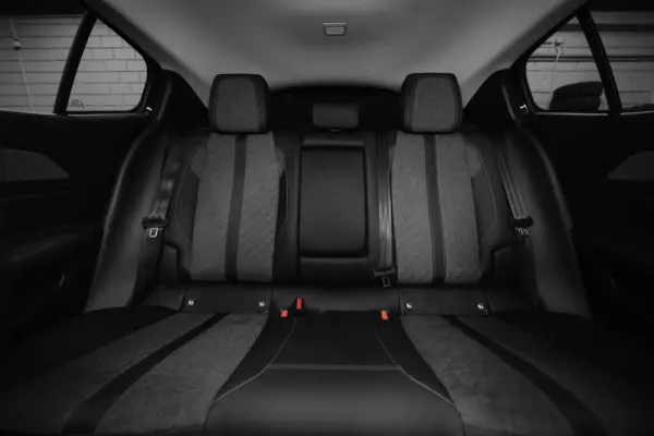 Peugeot 408 1.6 Hybrid Allure e-EAT8 9