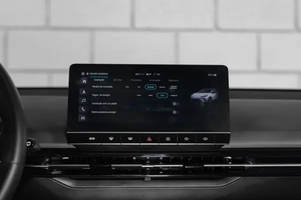 MG MG4 77 kWh Extended Range Luxury 35