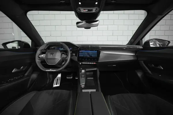 Peugeot 408 1.6 Hybrid GT e-EAT8 38
