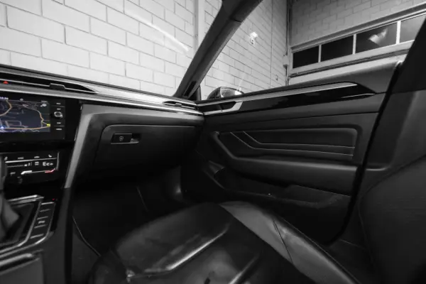 Volkswagen Arteon Shooting Brake 1.4 eHybrid OPF DSG R-Line 32