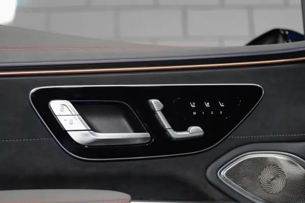 Mercedes-Benz EQS 450+ AMG Line 31