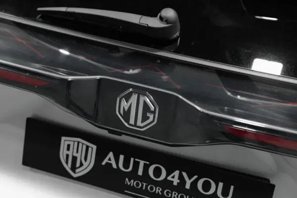 MG MG4 77 kWh Extended Range Luxury 16
