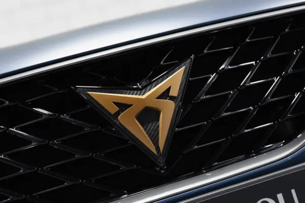 Cupra Formentor 1.4 e-Hybrid DSG VZ 19