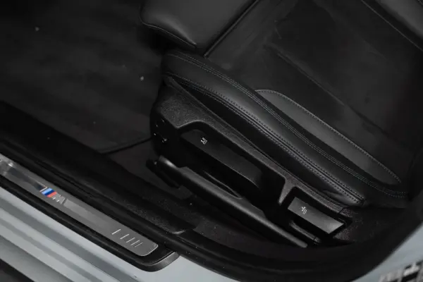 BMW 330 e Pack M Auto 31