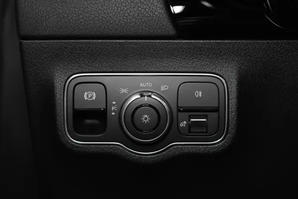 Mercedes-Benz EQA 250 AMG Line 37