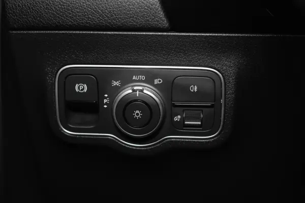 Mercedes-Benz EQA 250 AMG Line 30