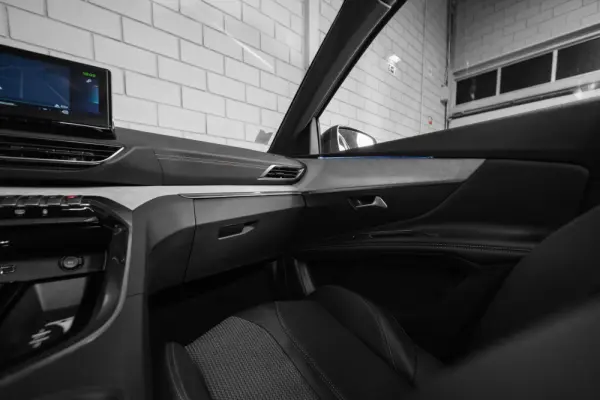 Peugeot 3008 1.6 Hybrid GT e-EAT8 28