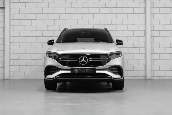 Mercedes-Benz EQA 250 AMG Line 3