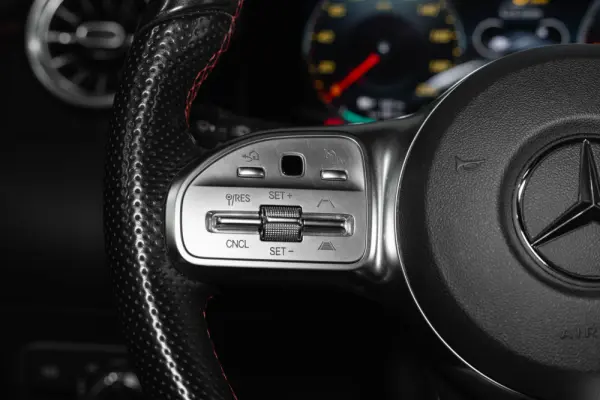 Mercedes-Benz EQA 250 AMG Line 8