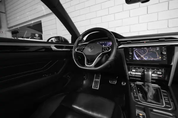 Volkswagen Arteon Shooting Brake 1.4 eHybrid OPF DSG R-Line 31
