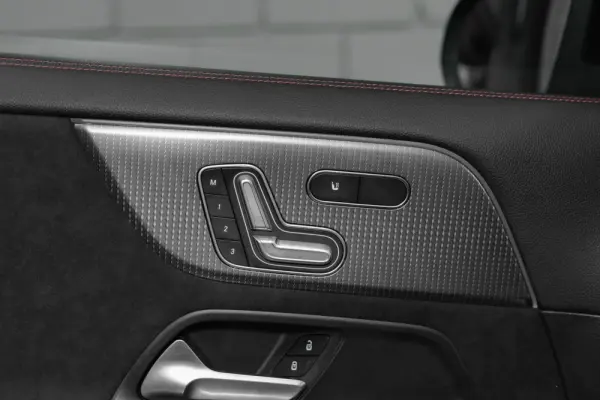 Mercedes-Benz EQA 250 AMG Line 35