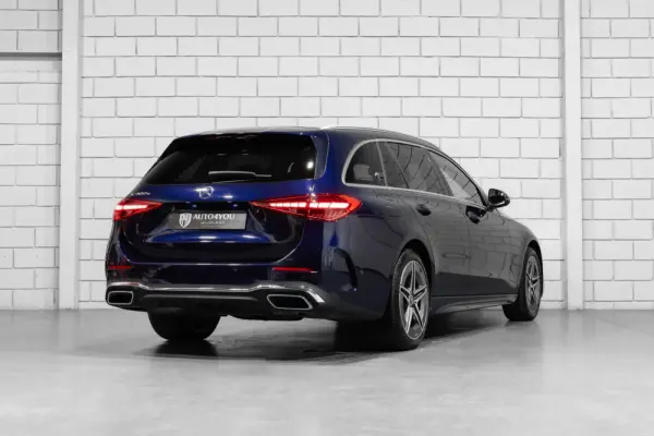 Mercedes-Benz C 300 e AMG Line 4