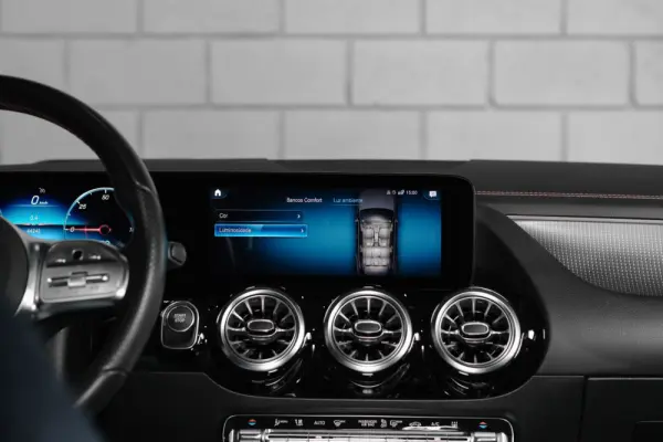Mercedes-Benz EQA 250 AMG Line 21