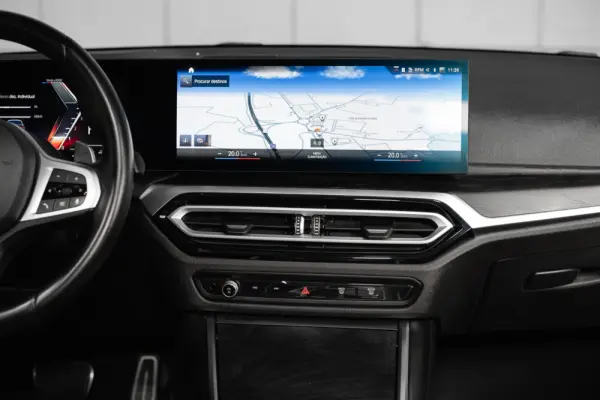 BMW 330 e Pack M Auto 39