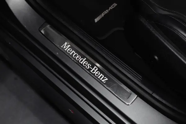 Mercedes-Benz C 300 e T 9G-TRONIC AMG Line 33