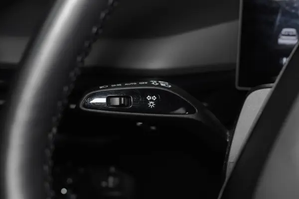 MG MG4 77 kWh Extended Range Luxury 23