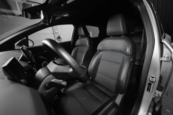 MG MG4 77 kWh Extended Range Luxury 8