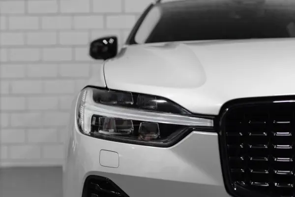 Volvo XC 60 2.0 T6 PHEV Black Edition 15